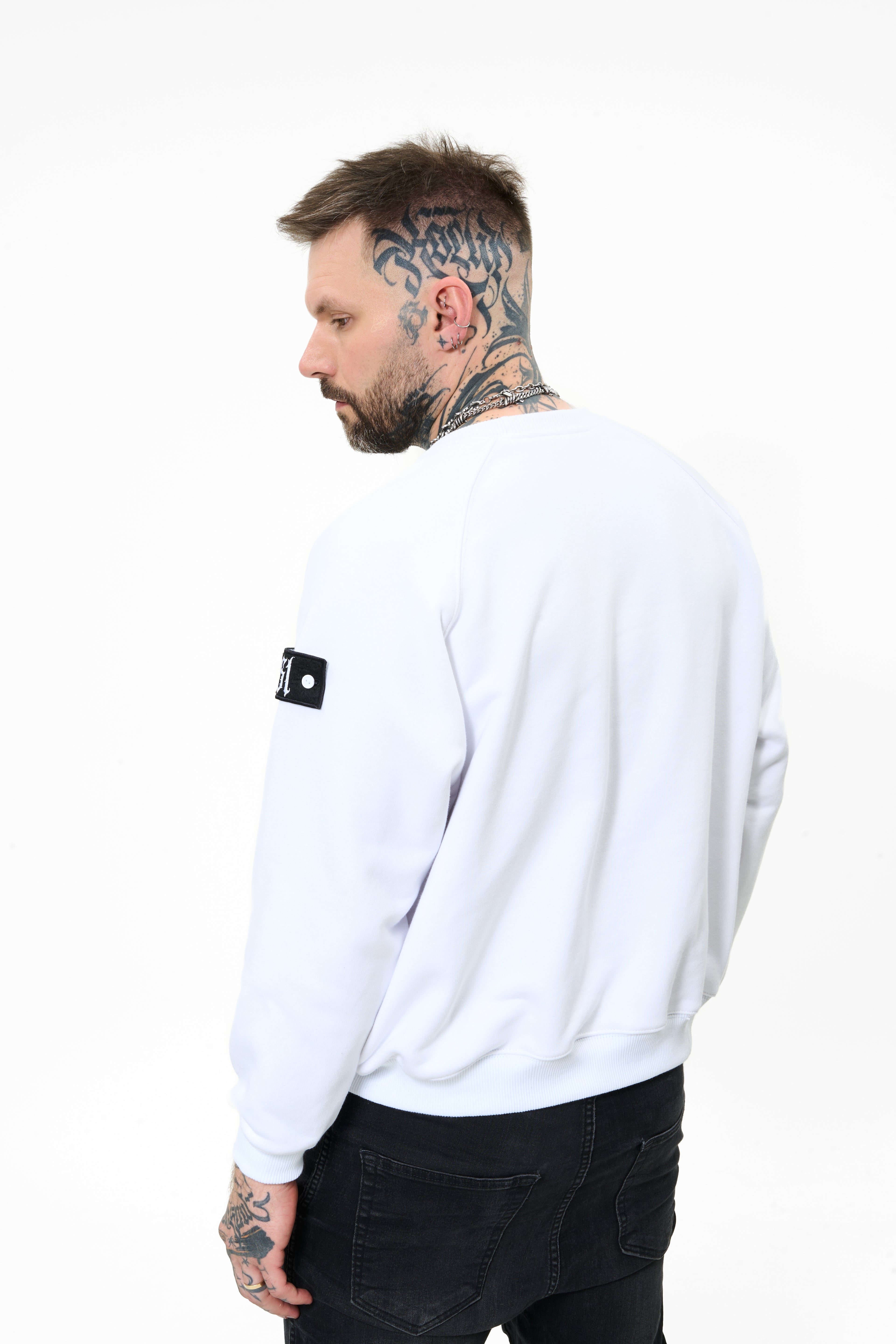 sweatshirt model 01