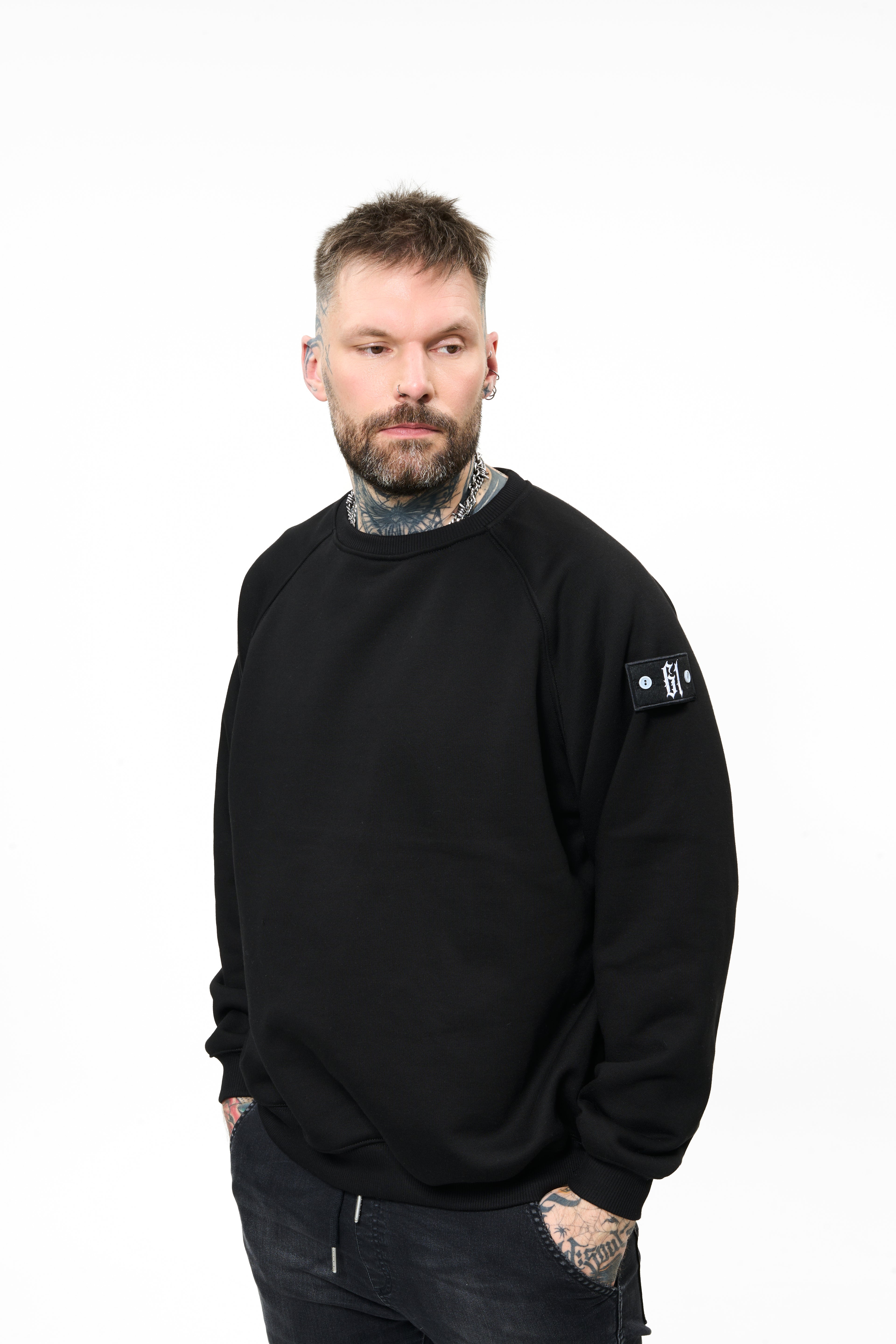 sweatshirt model 01