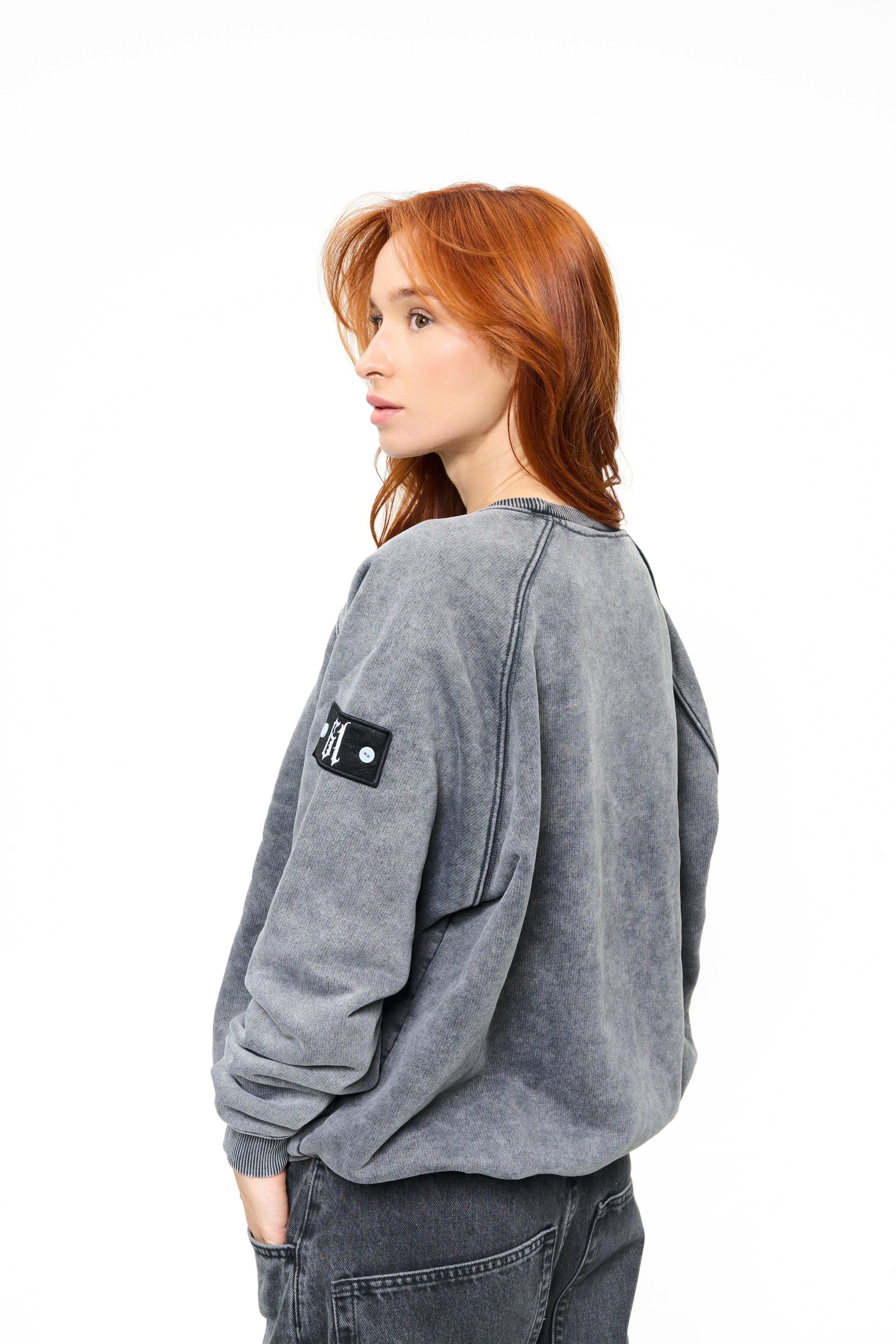 sweatshirt model 01