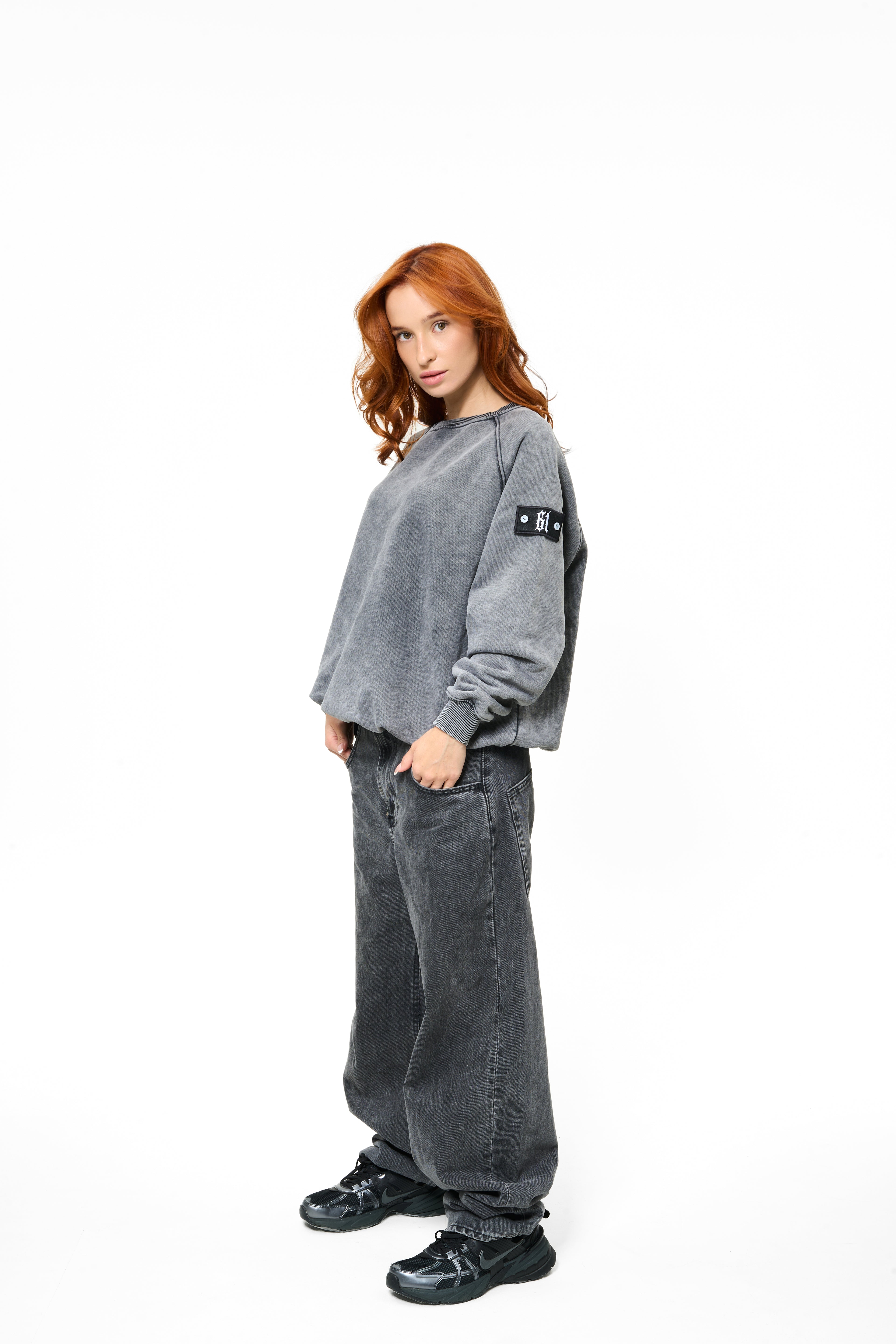 sweatshirt model 01