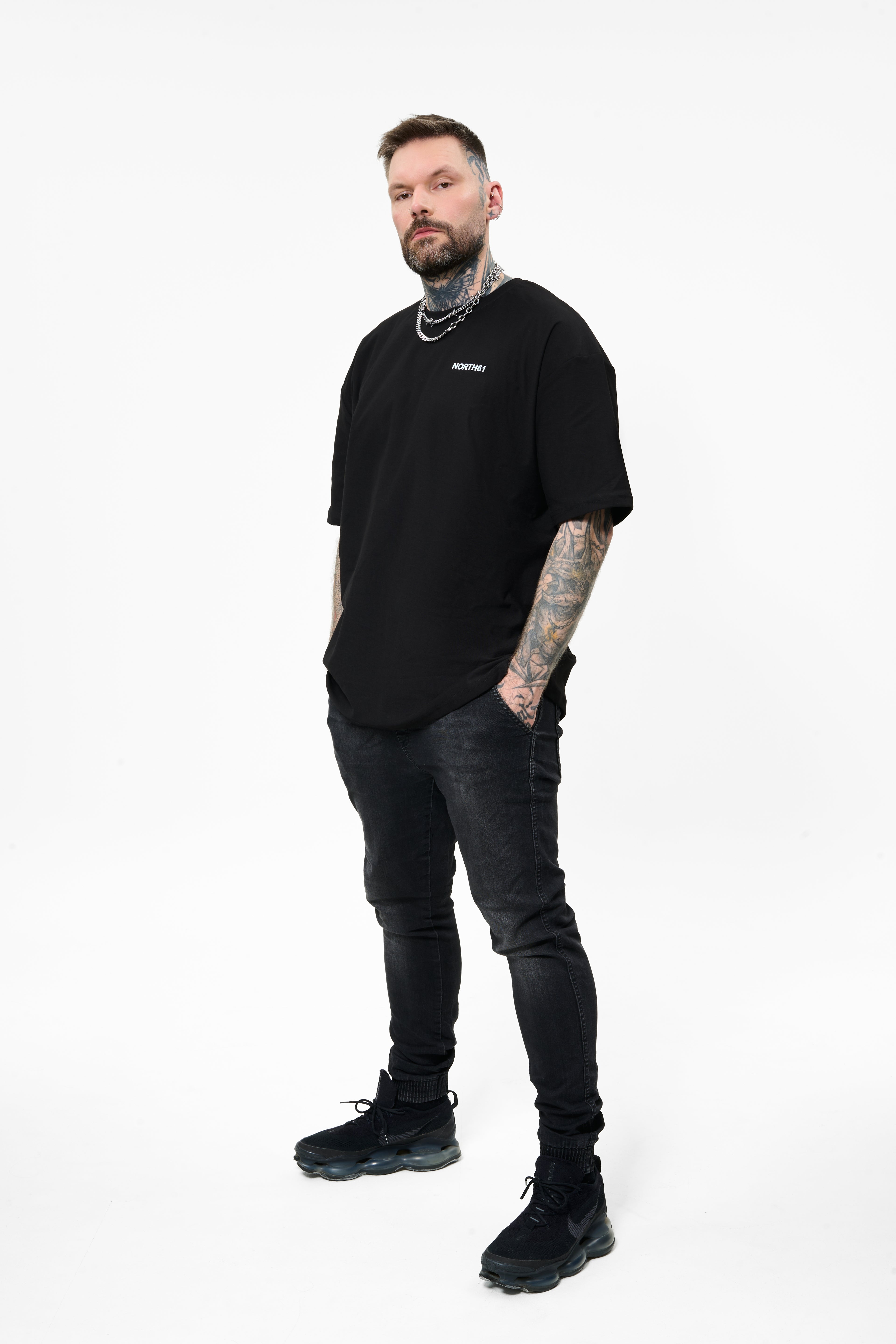 t-shirt model 01
