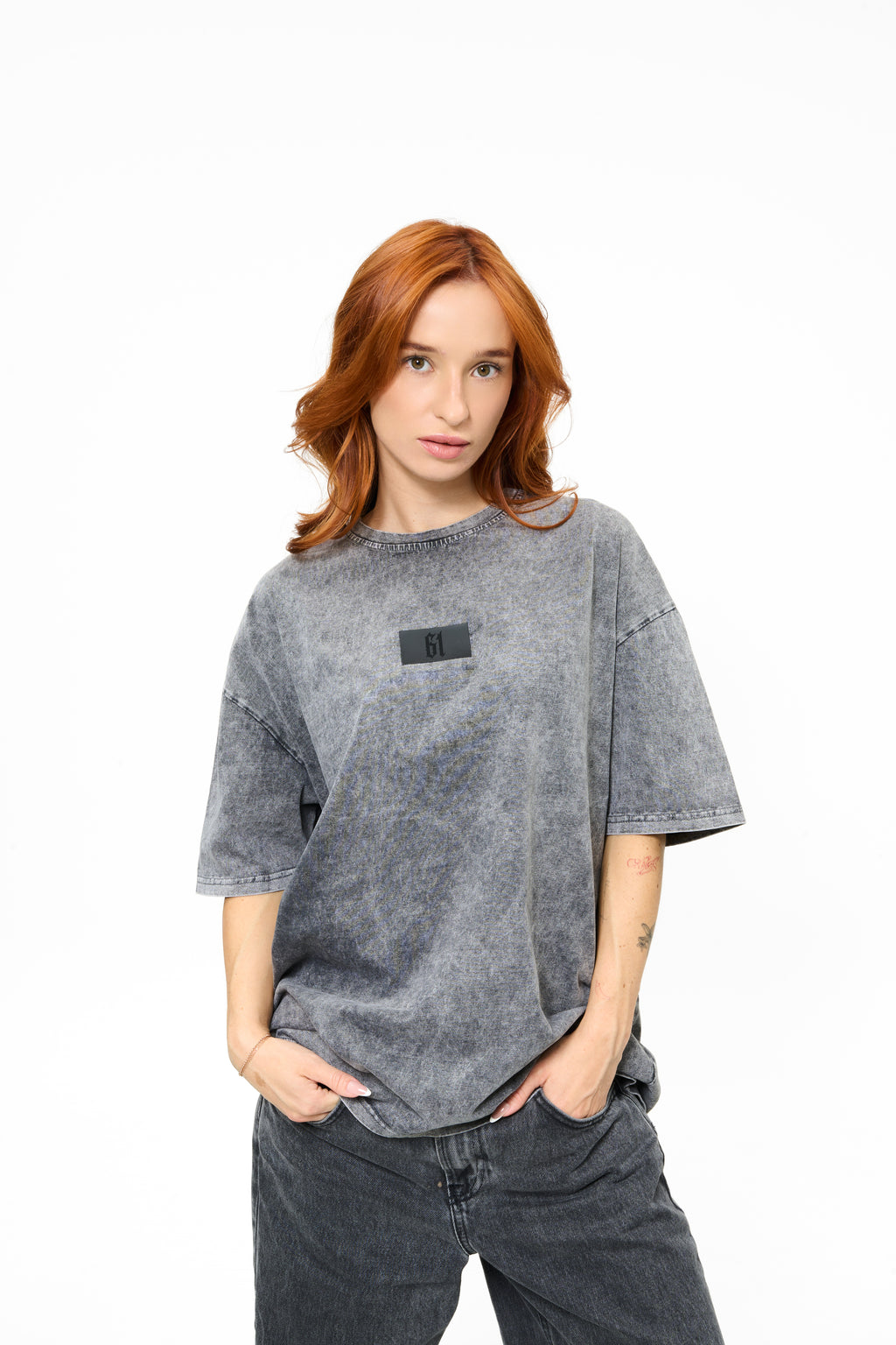 t-shirt model 02