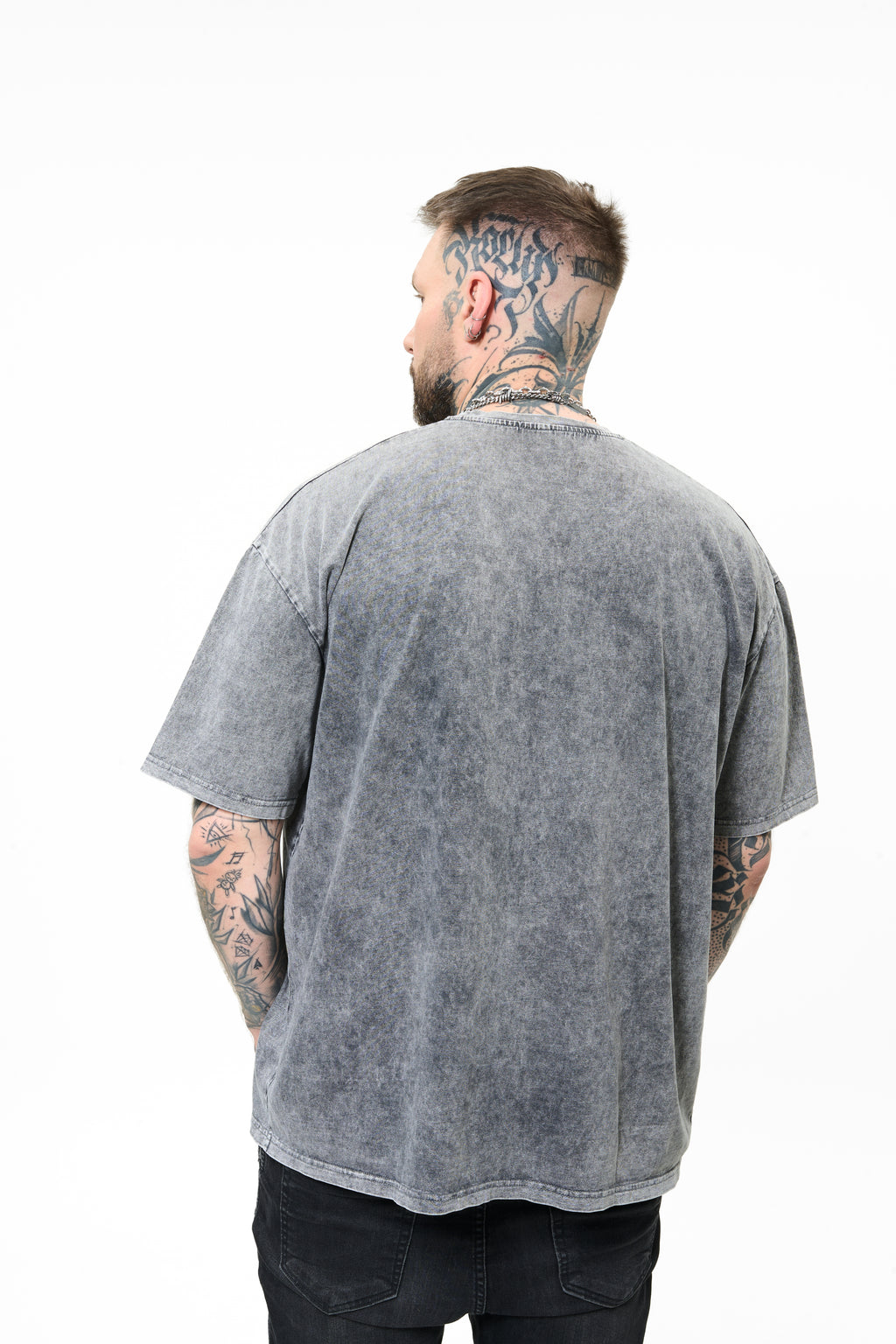 t-shirt model 02