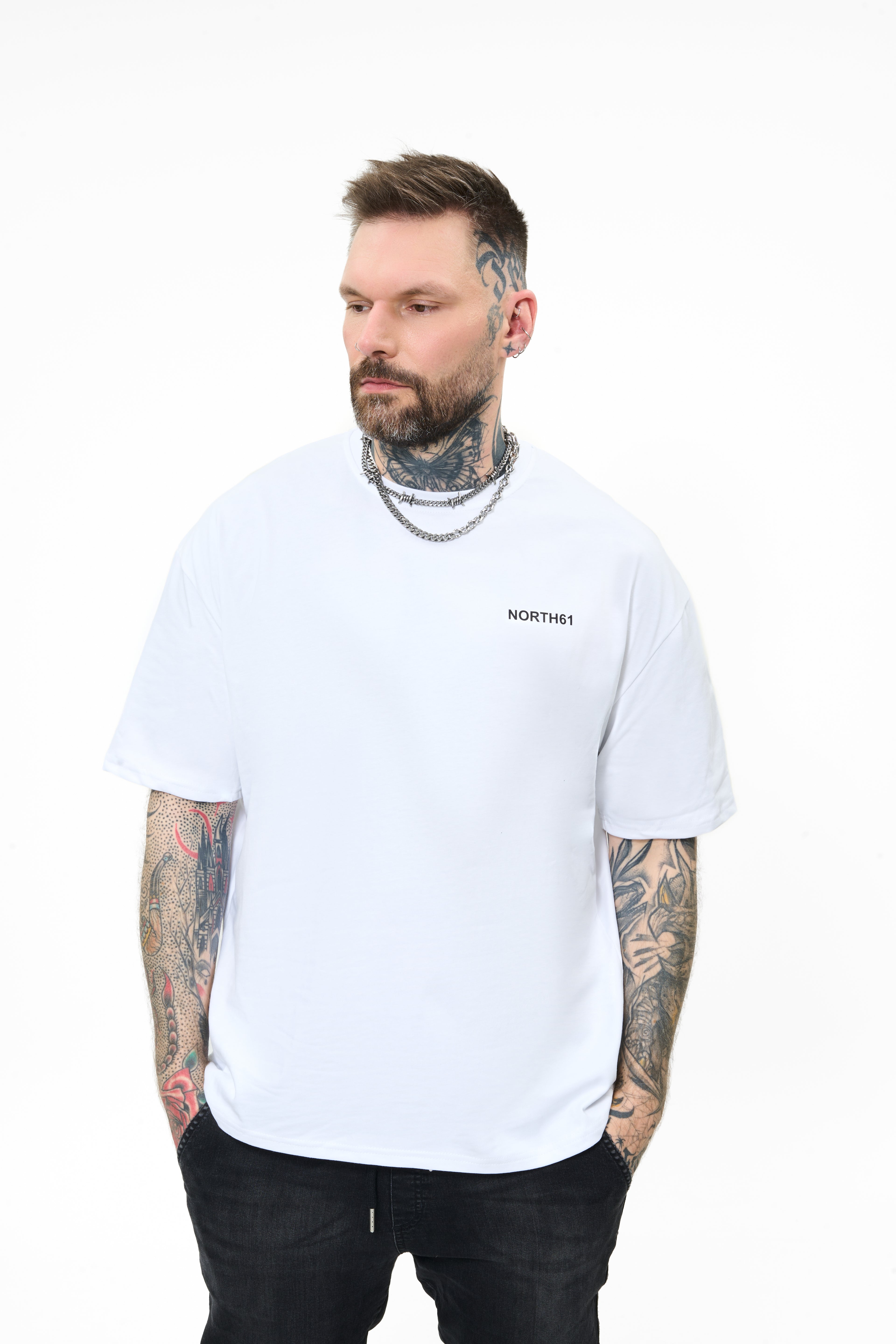 t-shirt model 03