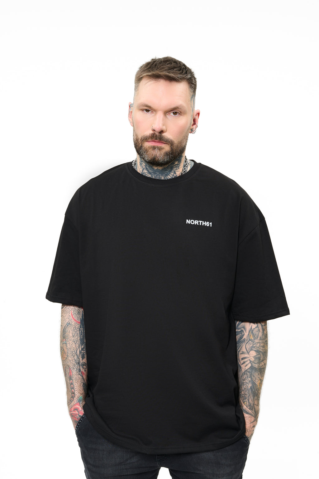 t-shirt model 03