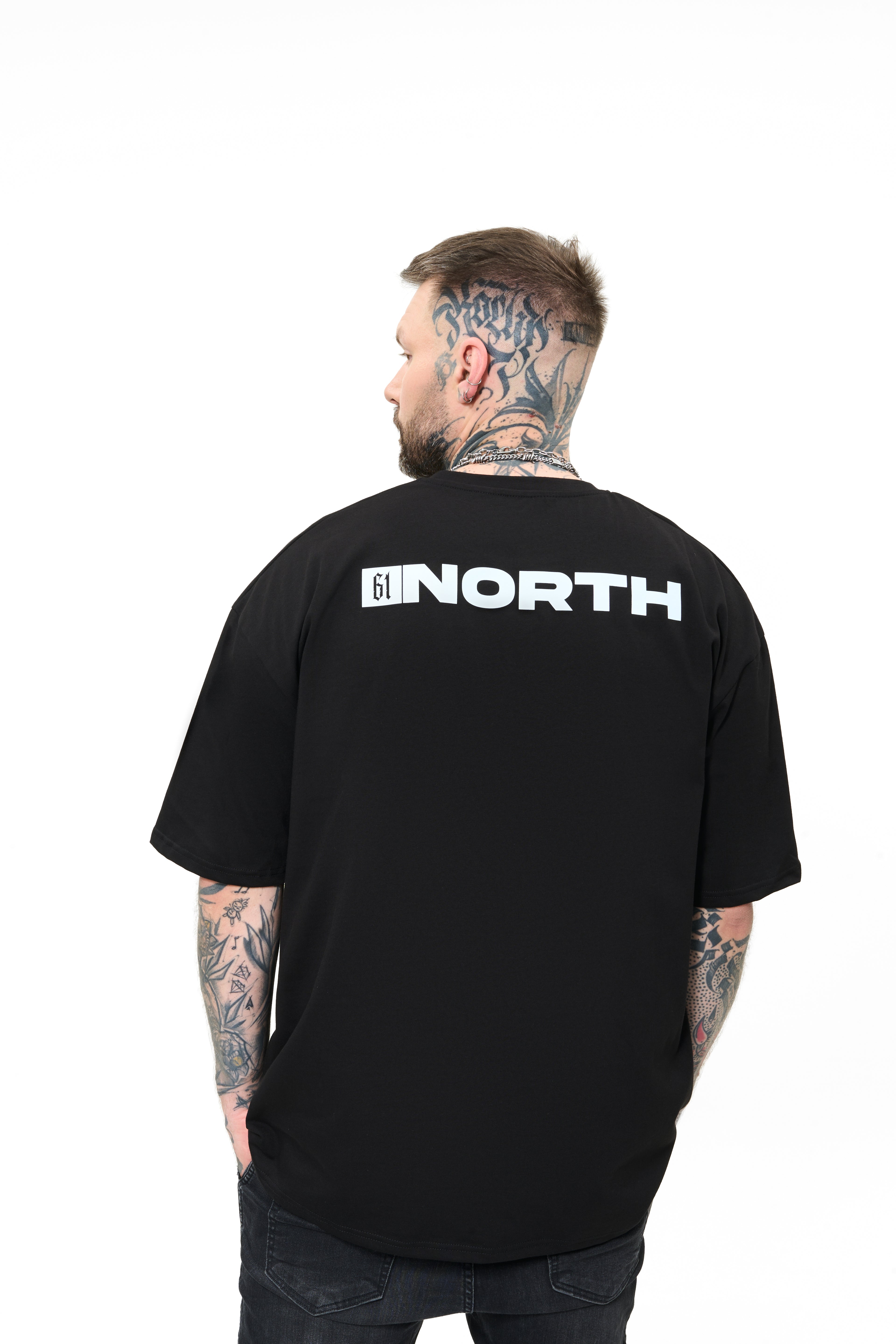 t-shirt model 03