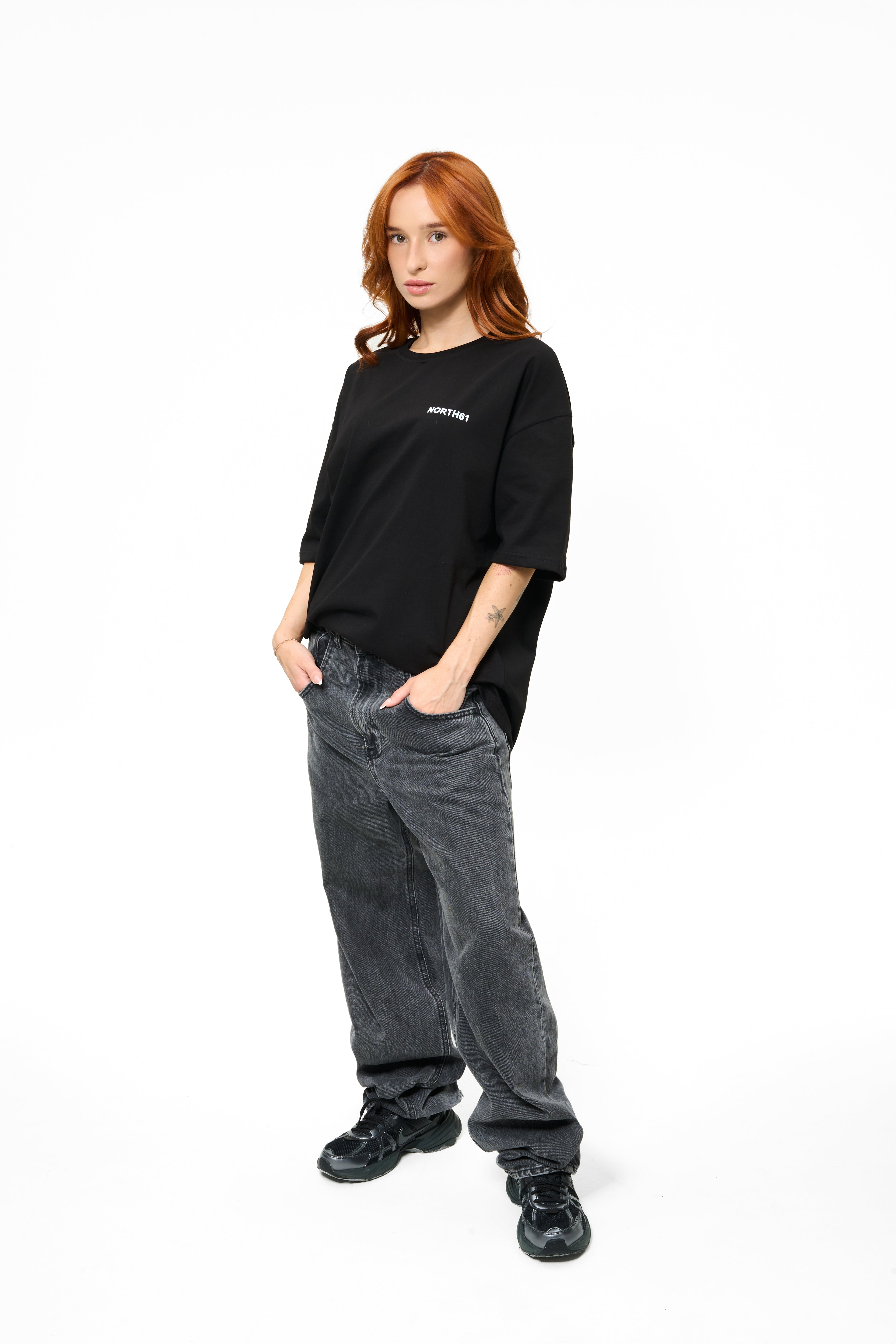 t-shirt model 03