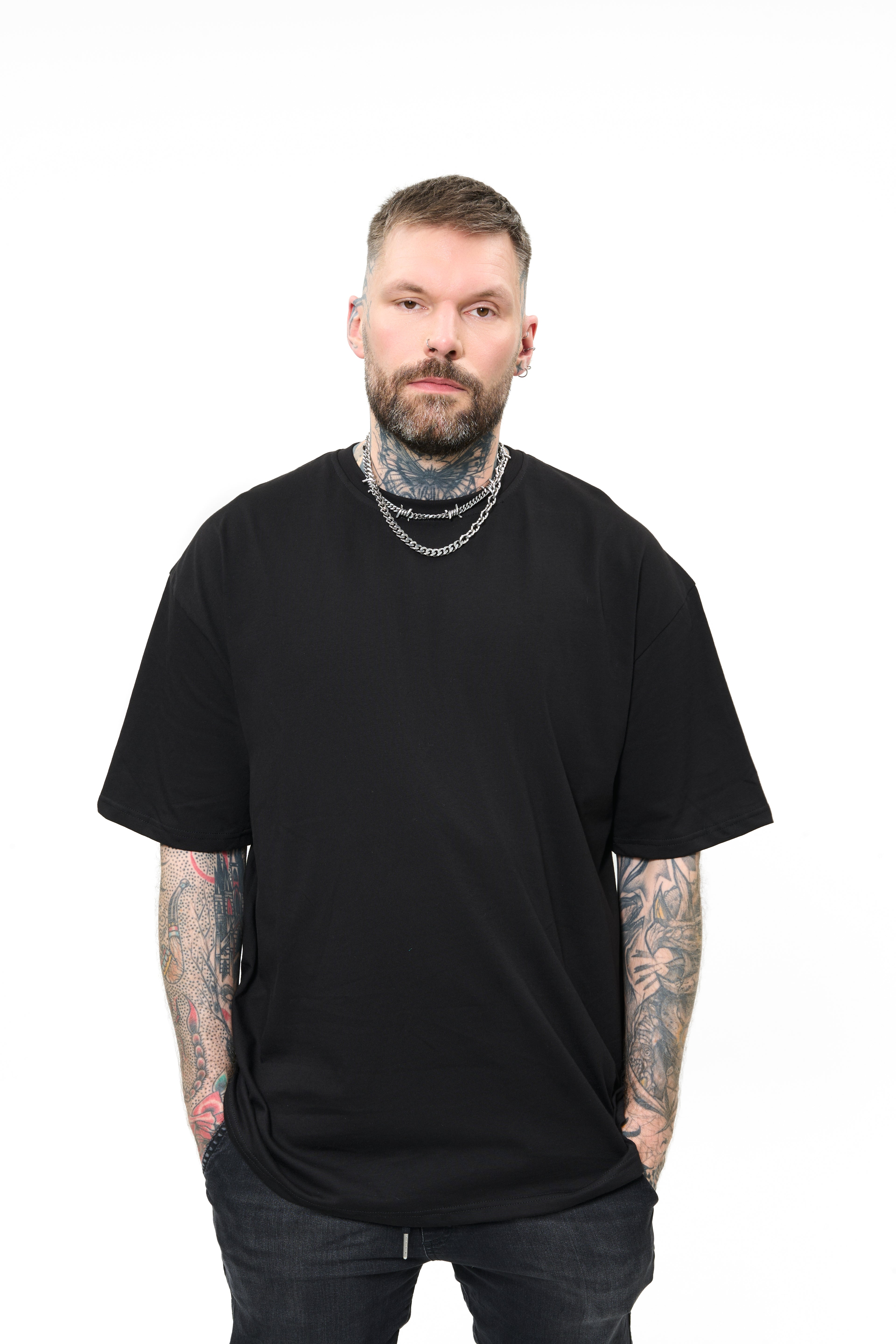 t-shirt model 04