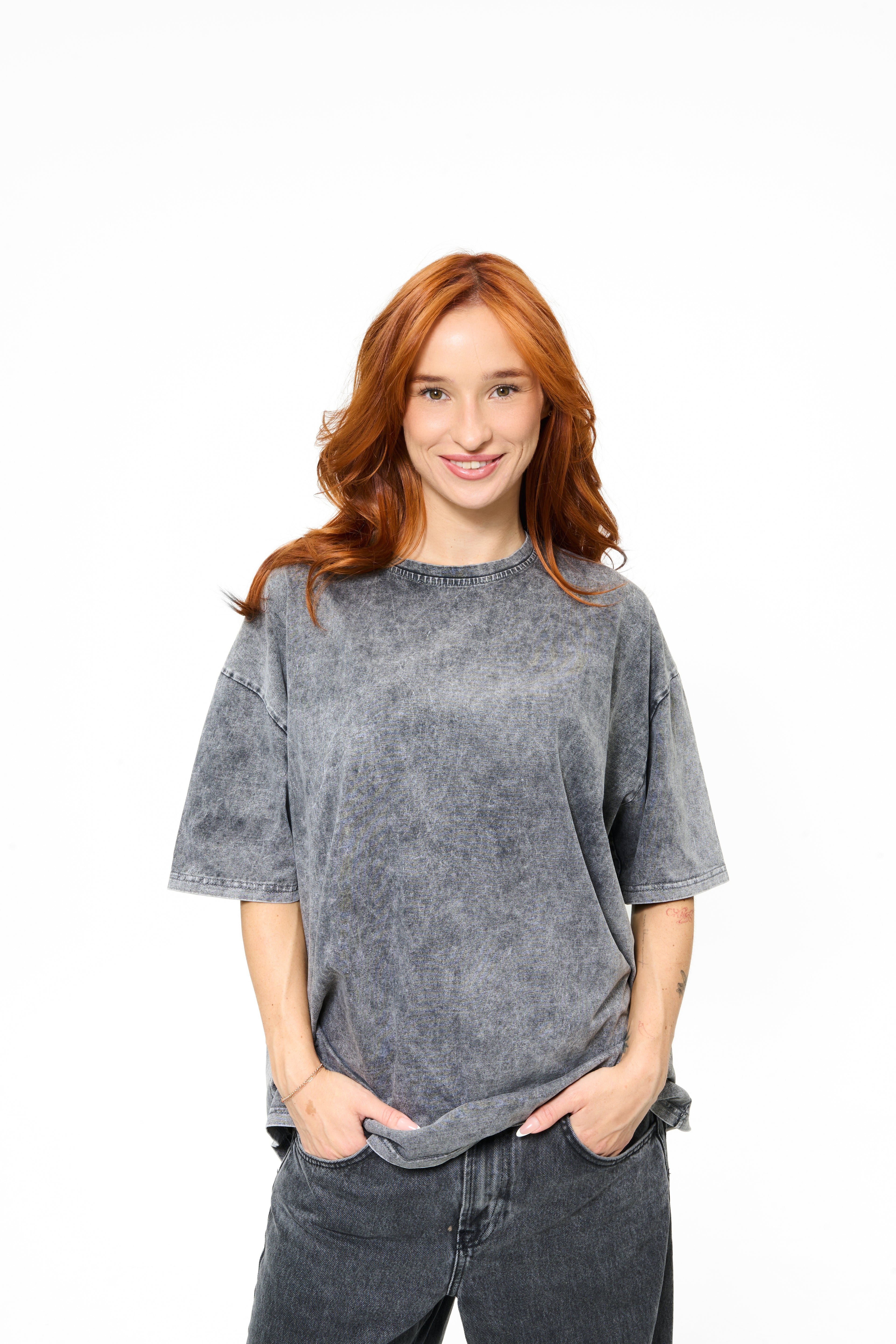 t-shirt model 04