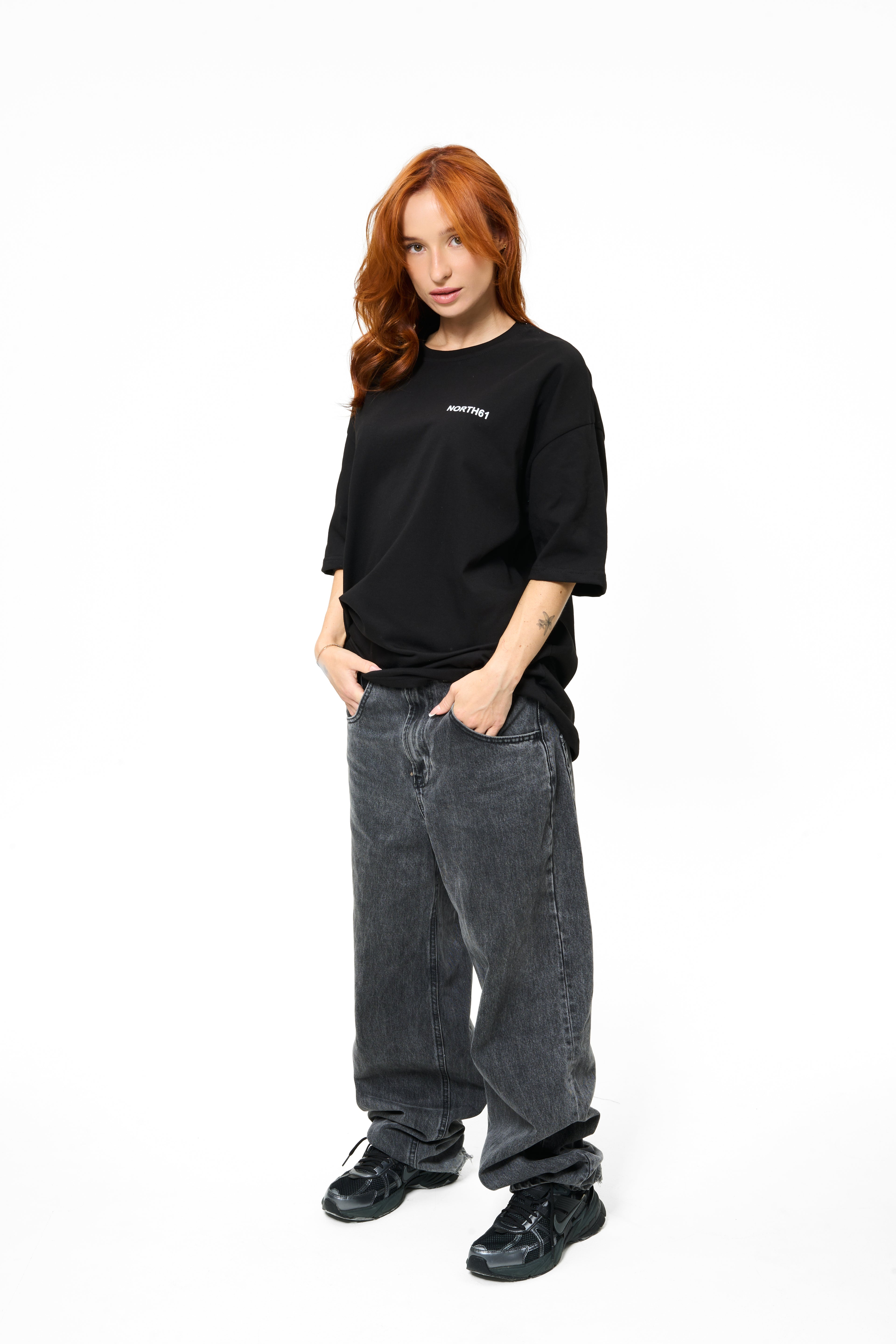 t-shirt model 05