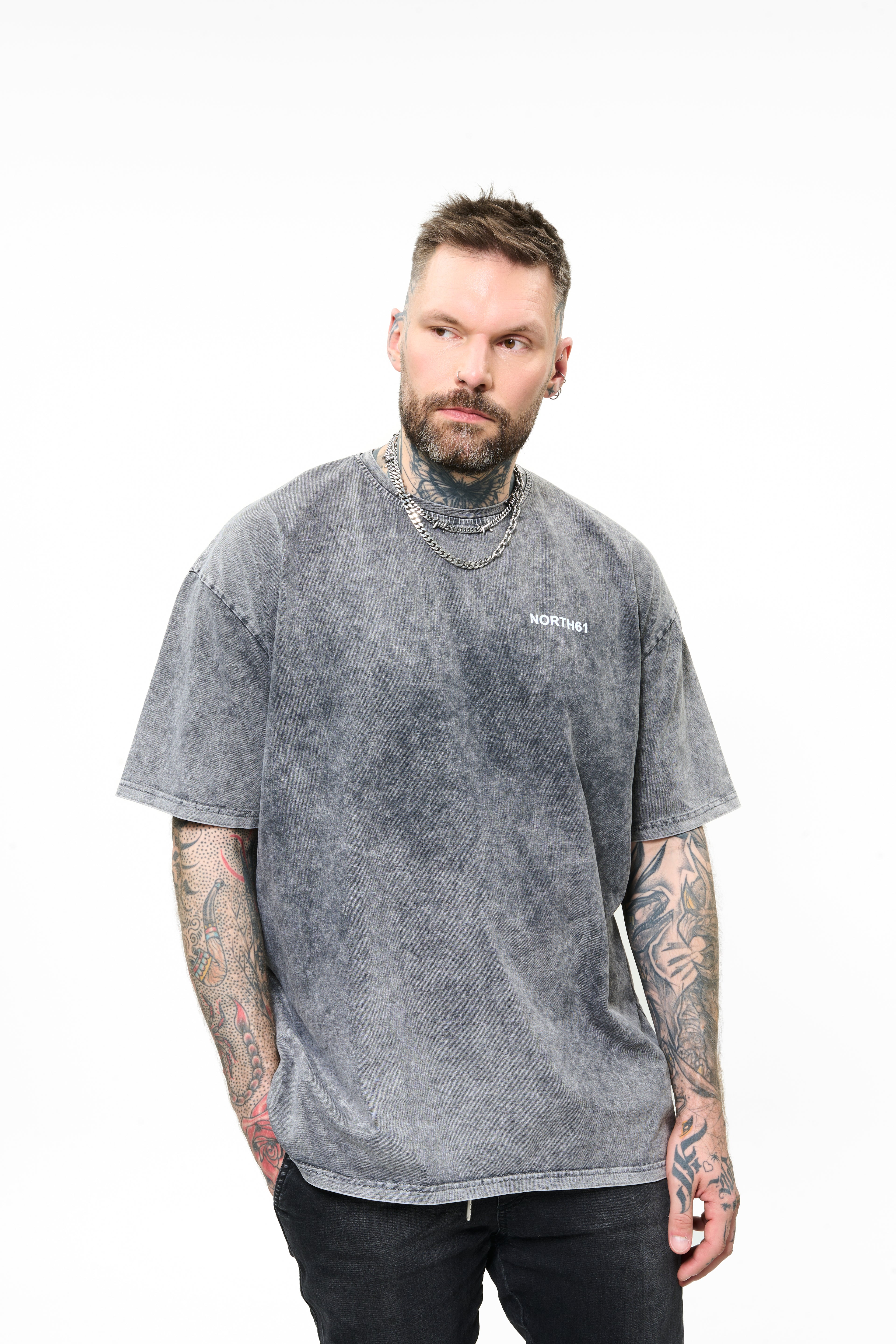 t-shirt model 05