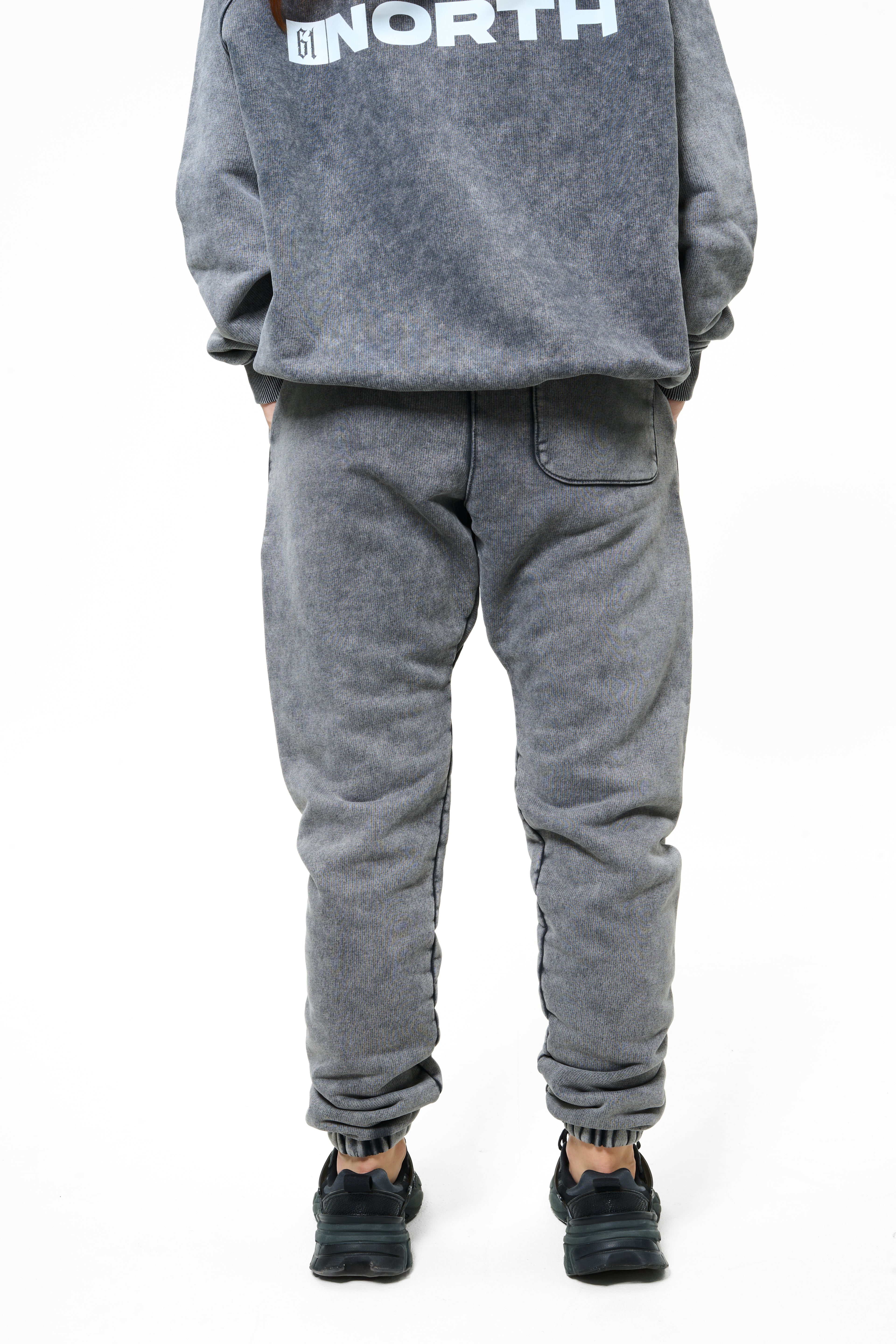 joggers model 01